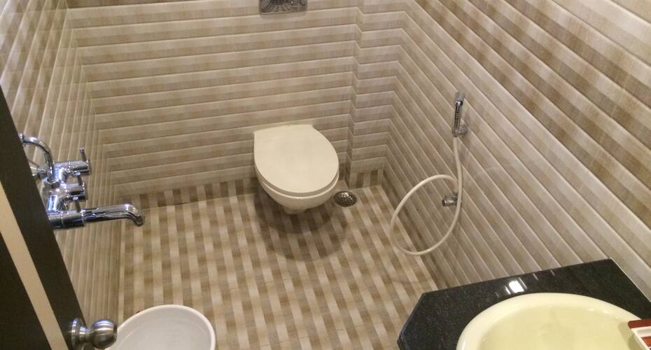 Hotel S G International, Dhanbad 3